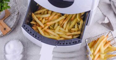 Papas fritas en freidora de aire