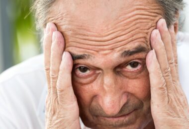 Persona padece los primeros síntomas de Alzheimer